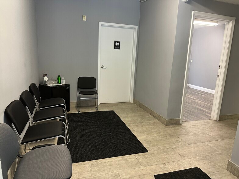 More Photos Of 70 King St E, Hamilton Storefront For Lease