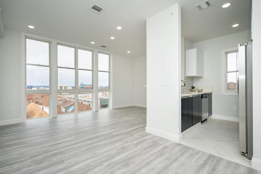 More Photos Of 144 Bergen Ave, Jersey City Apartments For Sale