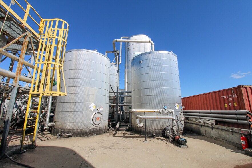 More Photos Of 5640 44th Ave S, Clinton Industrial For Sale