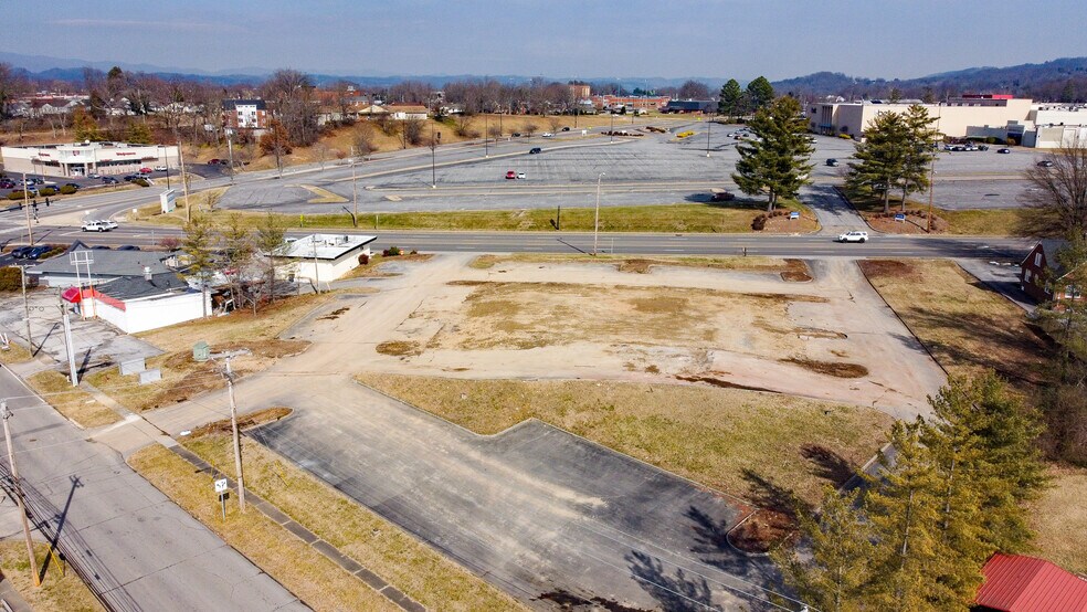 More Photos Of 2060 Fort Henry Dr, Kingsport Land For Lease