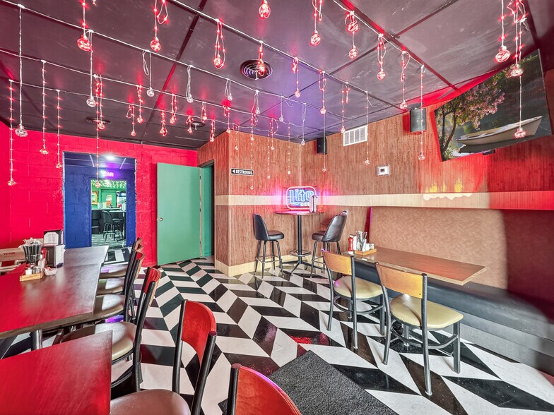 More Photos Of 2206 7th Ave, Altoona Restaurant For Sale