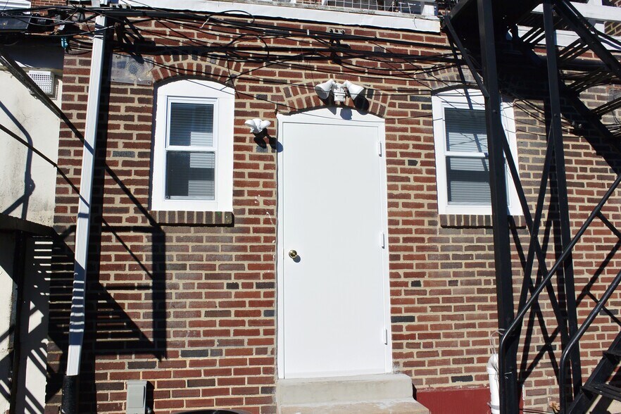 More Photos Of 7402 Drexel Rd, Philadelphia Storefront Retail Residential For Lease