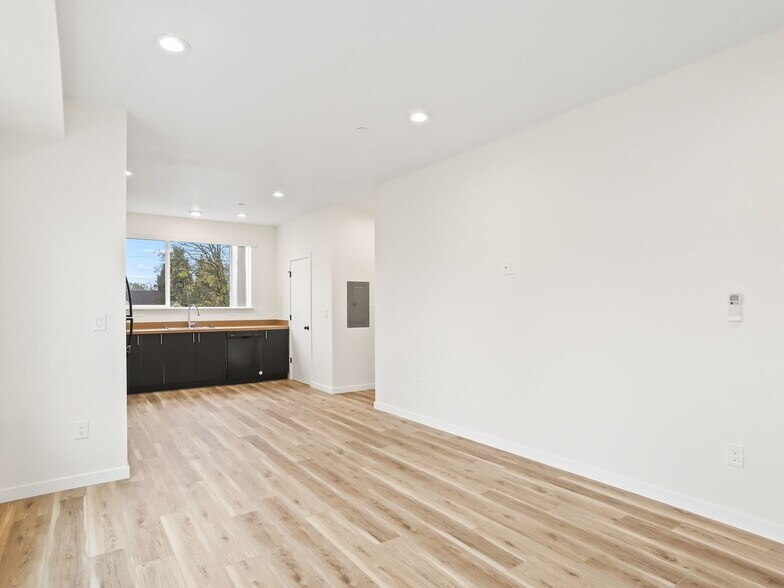 More Photos Of 4383 N Vancouver Ave, Portland Apartments For Sale