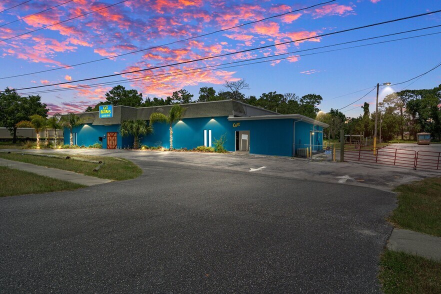 More Photos Of 299 E Gulf To Lake Hwy, Lecanto Storefront For Sale