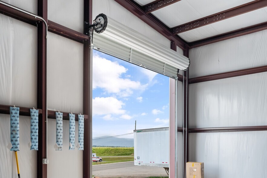 More Photos Of 27 Airport Business, Jasper Warehouse For Lease