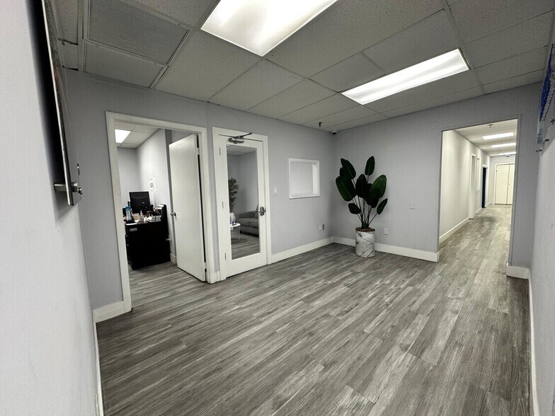 More Photos Of 7620 W 2nd Ct, Hialeah Warehouse For Sale