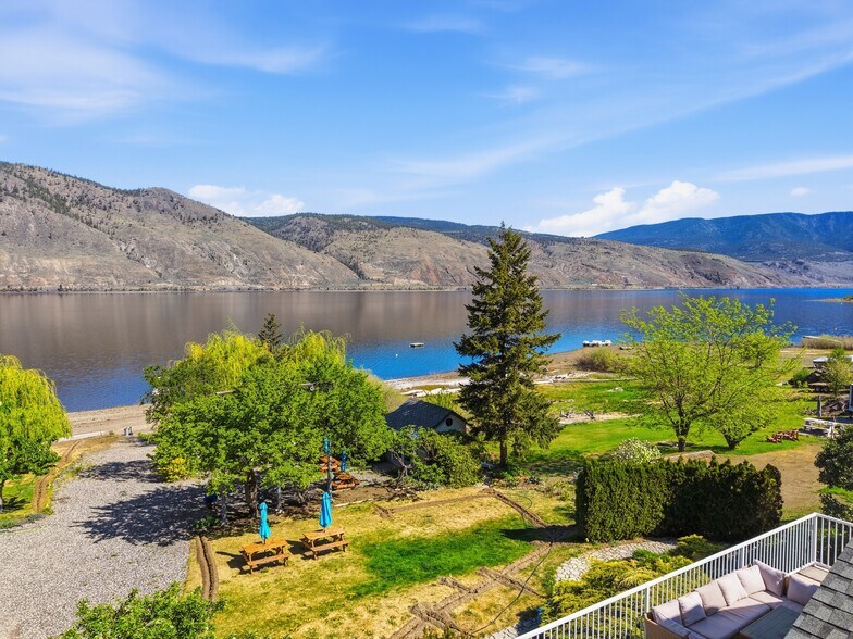 More Photos Of 7001 Savona Access Rd, Thompson-Nicola Hotel For Sale