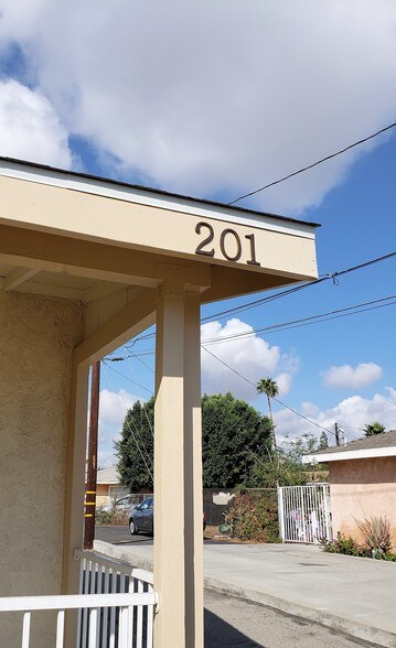 More Photos Of 201 S Vernon Ave, Azusa Apartments For Sale