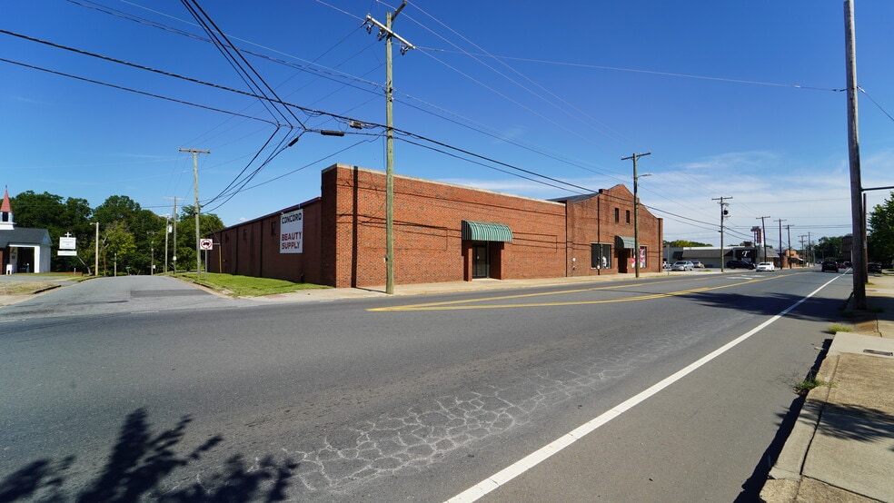 More Photos Of 384 Church St, Concord Flex For Lease