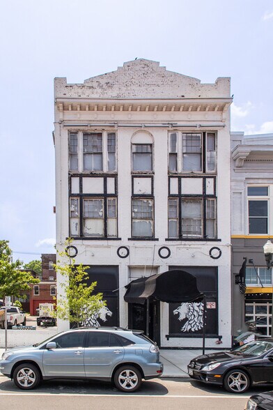 More Photos Of 2033 W Broad St, Richmond Storefront Retail Office For Sale