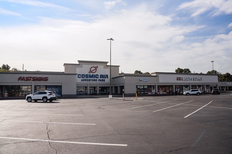 More Photos Of 122-262 E FM 1960 Byp, Humble Unknown For Lease