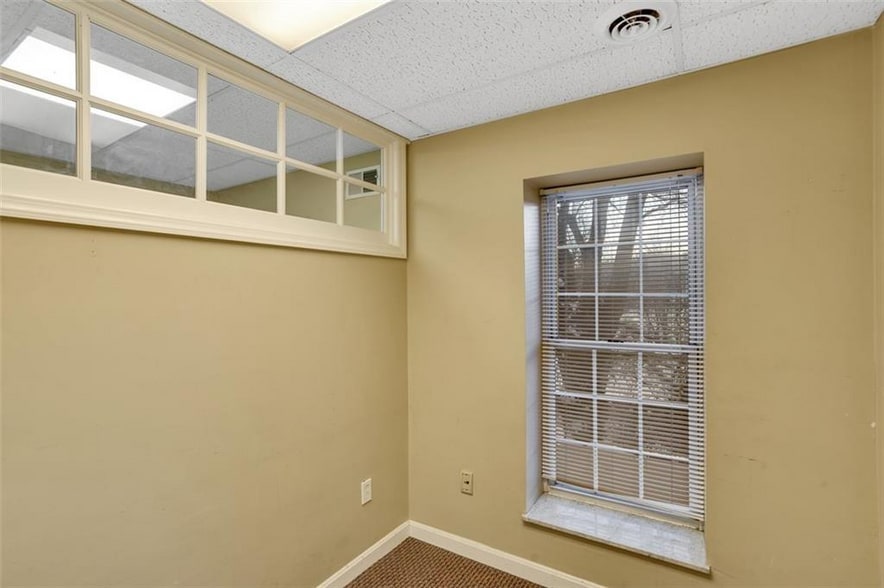 More Photos Of 1108 Ohio River Blvd, Sewickley Office For Sale