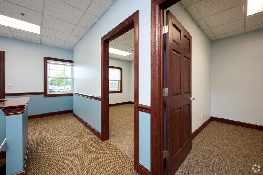 More Photos Of 95 Canal Landing Blvd, Rochester Medical For Lease