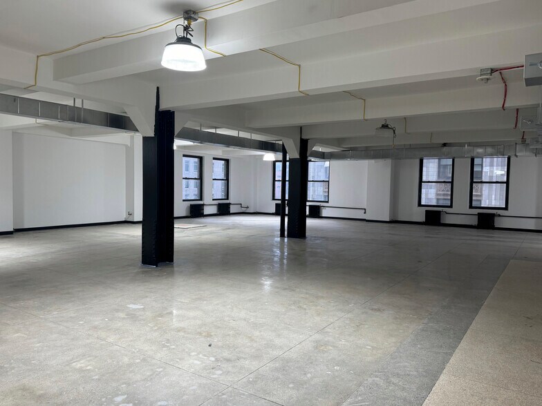 More Photos Of 225 Broadway, New York Office For Lease
