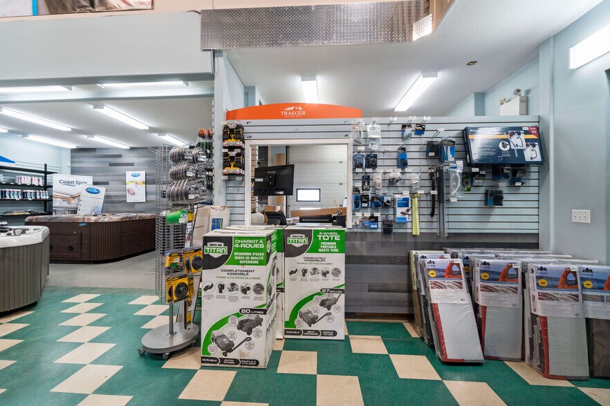 More Photos Of 3101 10 Av SW, Salmon Arm Warehouse For Sale