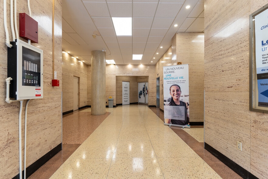 More Photos Of 1255-1289 Boul Laird, Mont-Royal Office For Lease