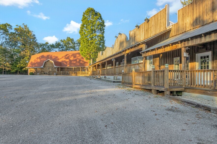 More Photos Of 11845 US 41 St, Monteagle Trailer Camper Park For Sale