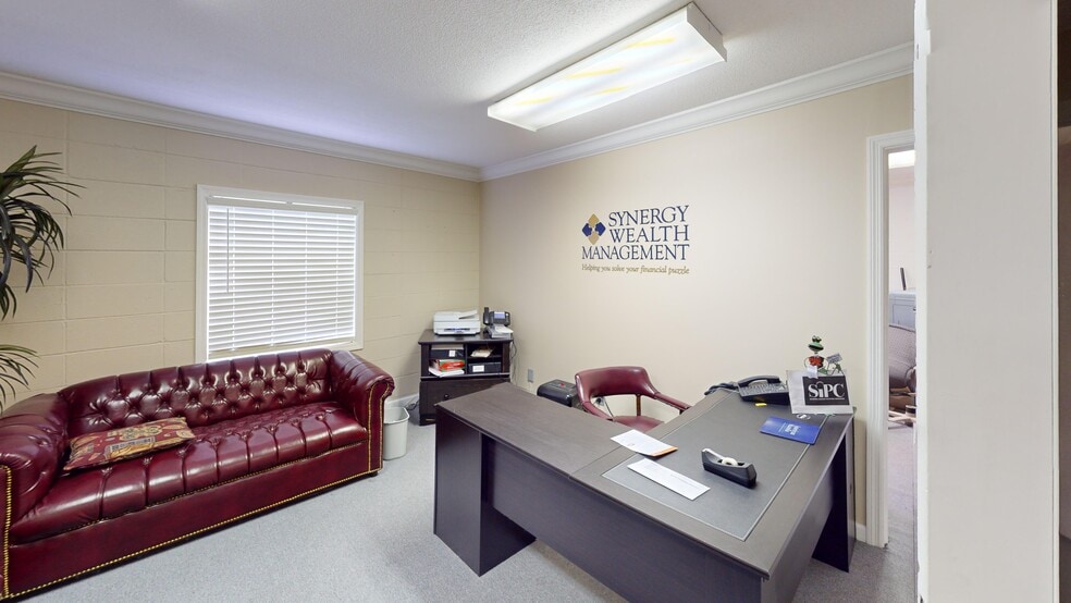 More Photos Of 230 W Pennsylvania Ave, Southern Pines Office Residential For Sale