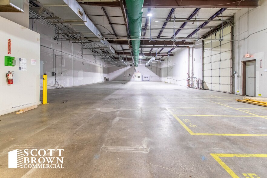 More Photos Of 1512 I-35 W, Denton Unknown For Lease