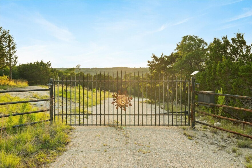 More Photos Of 900 Lost Valley Rd, Dripping Springs Land For Sale