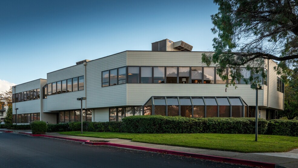 More Photos Of 100 Tamal Vista Blvd, Corte Madera Medical For Lease
