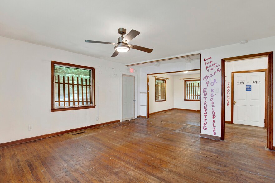 More Photos Of 4710 Augusta Rd, Savannah Flex For Sale