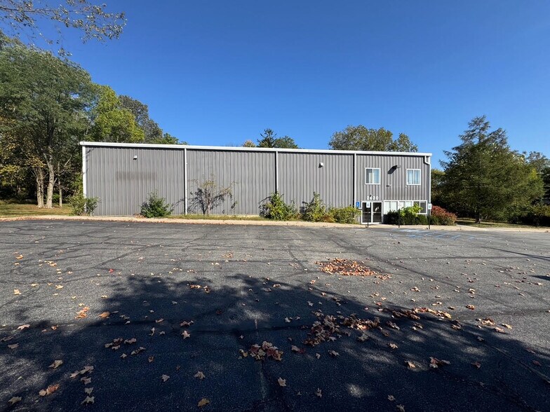 More Photos Of 2430 NY-32, New Windsor Warehouse For Lease