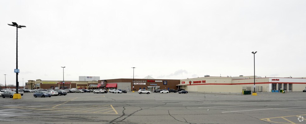 More Photos Of 3237 Boul des Sources, Dollard-des-Ormeaux General Retail For Lease