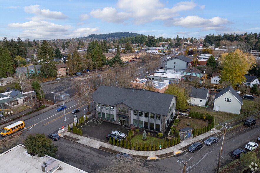 More Photos Of 3620 SE Powell Blvd, Portland Office For Lease