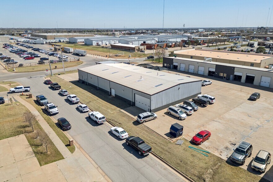 More Photos Of 13901 N Lincoln Blvd, Edmond Carwash For Lease