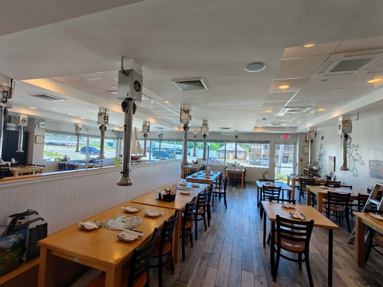 More Photos Of 2074 Jericho Tpke, East Northport Restaurant For Sale