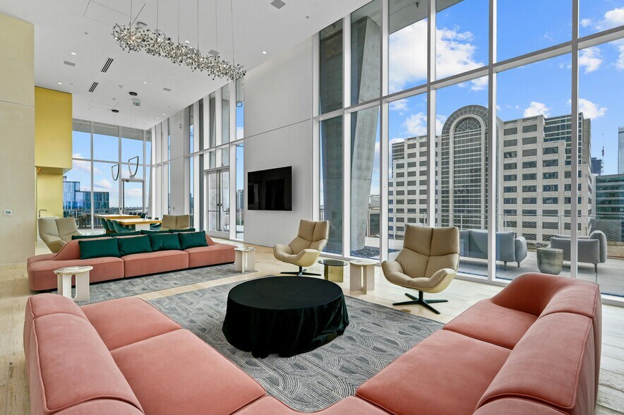 More Photos Of 313 W 17th St, Austin Apartments For Sale