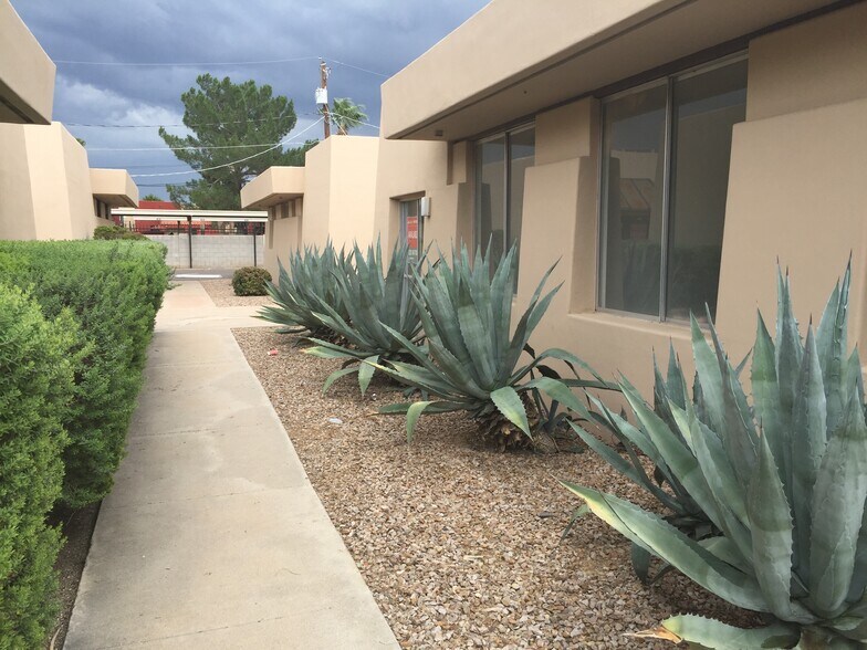 More Photos Of 540 W Prince Rd, Tucson Medical For Lease