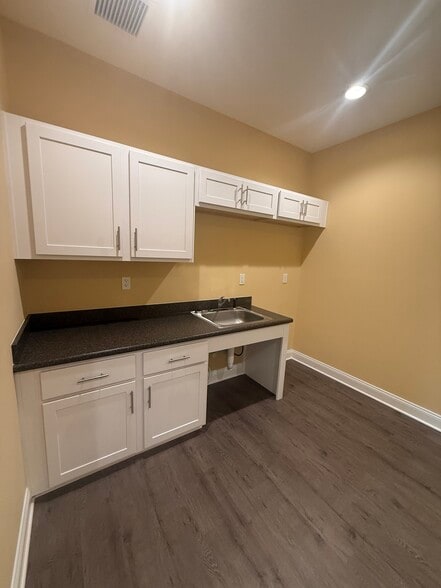 More Photos Of 100 Roberts Village Ct, Fruit Cove Unknown For Lease