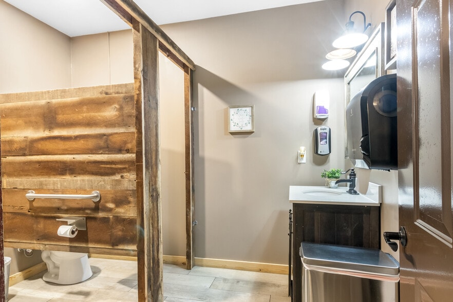 More Photos Of 1049 Oregon Rd, Lascassas Specialty For Sale