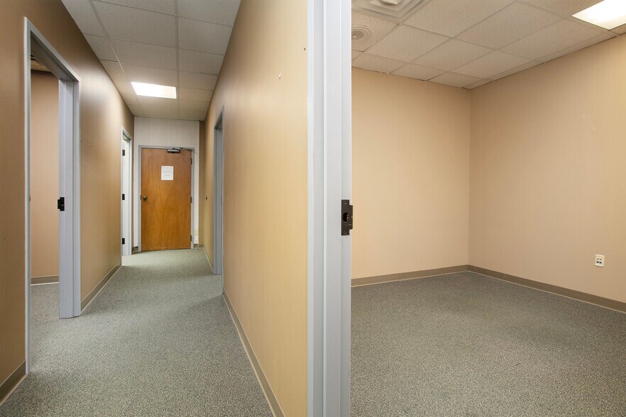 More Photos Of 9846 State Highway 31 E, Tyler Medical For Sale