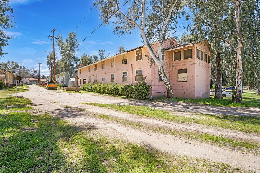 More Photos Of 431 Jeb Stuart rd, Campo Dormitory For Sale