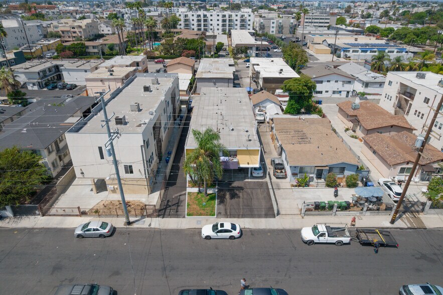 More Photos Of 5327 Auckland Ave, North Hollywood Apartments For Sale