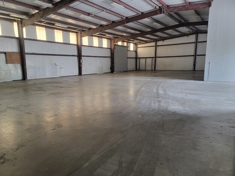 More Photos Of 3702 Arc St, Houston Warehouse For Lease