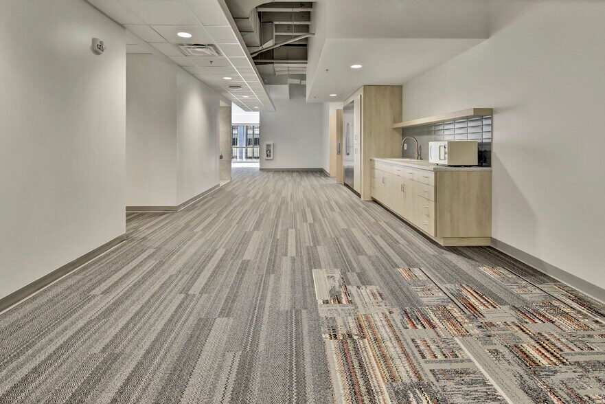 More Photos Of 717 W St Germain St, Saint Cloud Office For Sale