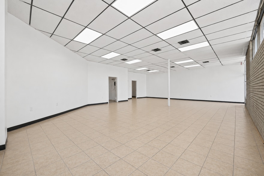 More Photos Of 4652 Holmes Rd, Houston Freestanding For Lease