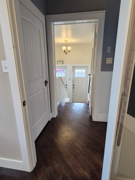 More Photos Of 130 Elm St, Windsor General Retail For Sale