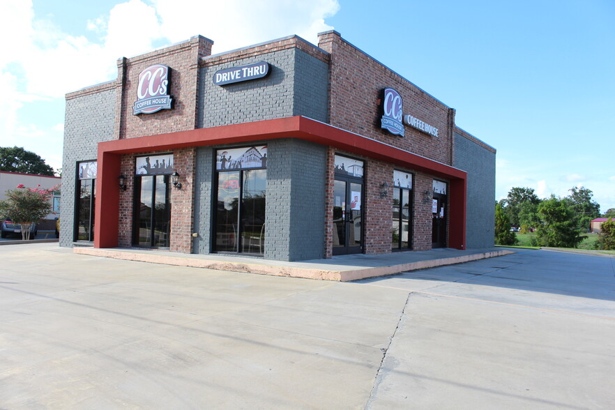 Primary Photo Of 1050 W Tunnel Blvd, Houma Restaurant For Sale