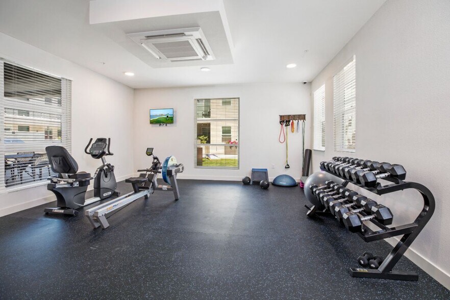 More Photos Of 11114 Darling Rd, Ventura Apartments For Lease