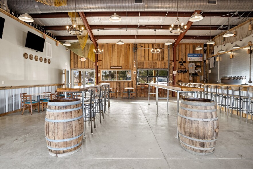 More Photos Of 4810 Long Beach Rd SE, Southport General Retail For Sale