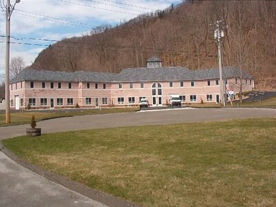 More Photos Of 15 Research Dr, Woodbridge Office For Lease