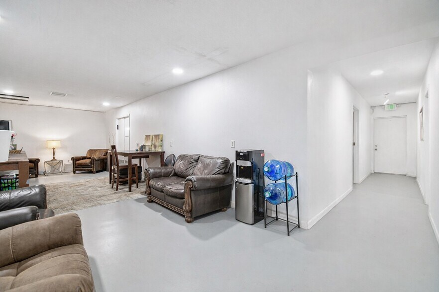 More Photos Of 6010 Wall St, Port Richey Warehouse For Sale