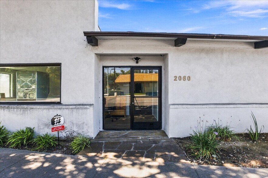More Photos Of 2060 E Foothill Blvd, Pasadena Freestanding For Sale