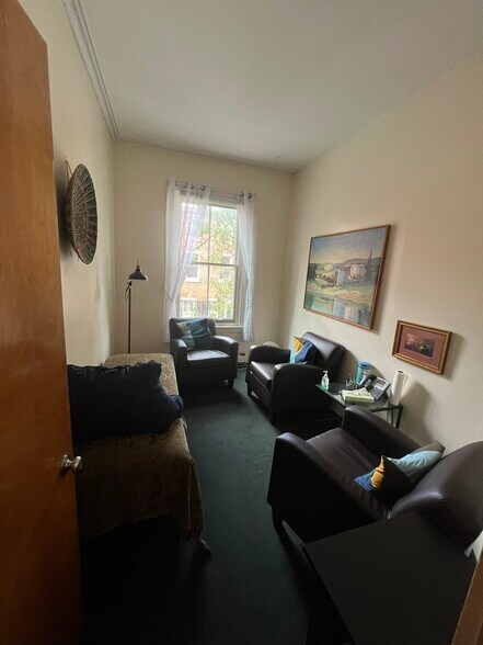 More Photos Of 313 S 16th St, Philadelphia Office For Sale