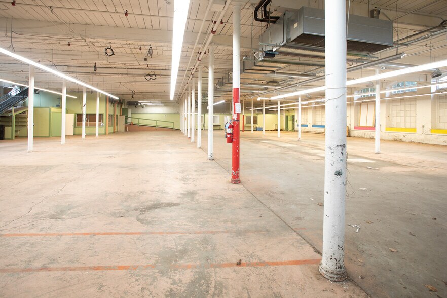 More Photos Of 15 Shaw St, Fall River Manufacturing For Lease